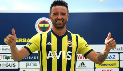 Gökhan Gönül futbolu bıraktığını açıkladı! Yayınladığı video ile duygulandırdı - spor