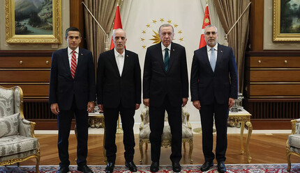 Beştepe'de asgari ücret zirvesi: TİSK ve TÜRK-İŞ'ten Erdoğan'a teşekkür ziyareti - ekonomi