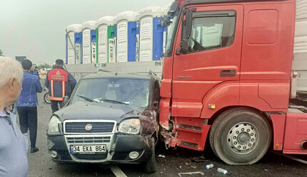 Zincirleme trafik kazası faciaya döndü: 4'ü çocuk 10 yaralı - gundem