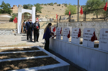 Pınarcık katliamının yıldönümü: Hain terör örgütü PKK 30 vatandaşımızı katletti - gundem