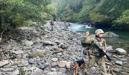 Son dakika... MSB açıkladı: Yunanistan’dan ülkemize geçmeye çalışan 53 kişi yakalandı - gundem