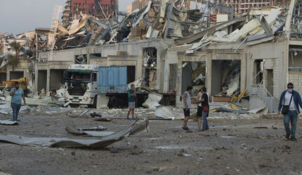 Beyrut'ta dev jeneratör patladı, şehir savaş alanına döndü - dunya