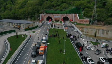 Yeni Zigana Tüneli’nden 1,5 ayda geçen araç sayısı belli oldu - ekonomi
