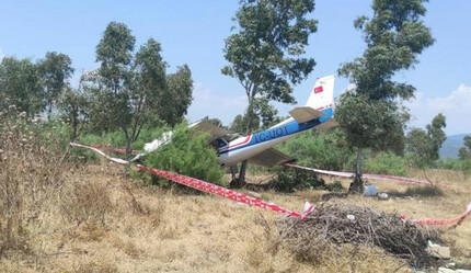 İzmir'de uçak düştü: Yaralılar var - gundem