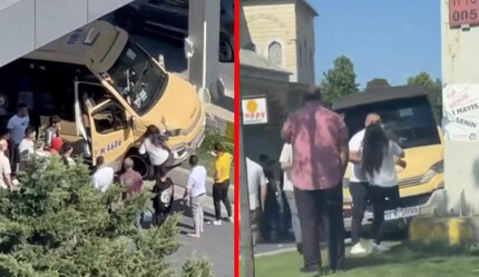 Minibüste sinir krizi: Direksiyonu kırdı, araca tekmeler attı - gundem