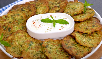Tam ölçülü, altın sarısı renginde mücver tarifi… Asla yağ çekmiyor ve dağılmıyor - yemek