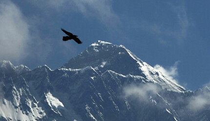 Everest dağında helikopter düştü: Yolculardan kurtarılan olmadı - dunya
