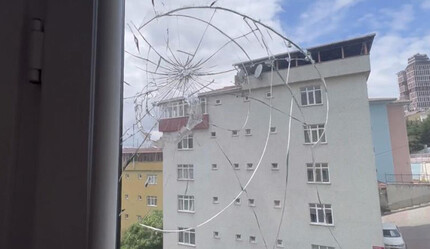 İstanbul’da maganda dehşeti! Cama kurşun isabet eden aile ölümden döndü - gundem