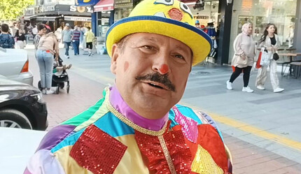 Türkiye'nin baloncusu şehir şehir geziyor! Hem çocukları eğlendiriyor hem kendisi eğleniyor - hayatin-icinden