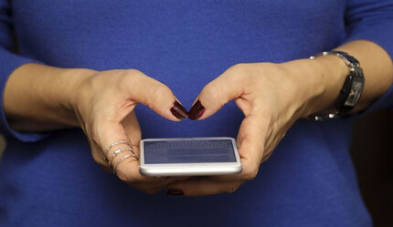 Cep telefonları bizi izliyor! Ön kameraların gözü üstümüzde... - teknoloji