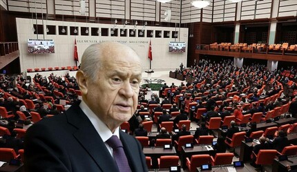 MHP lideri Bahçeli emeklilere zam görüşmesi için TBMM'de - ekonomi