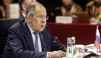 Lavrov'dan F-16 yorumu: Ukrayna'ya verilmesini nükleer tehdit olarak değerlendiririz - dunya