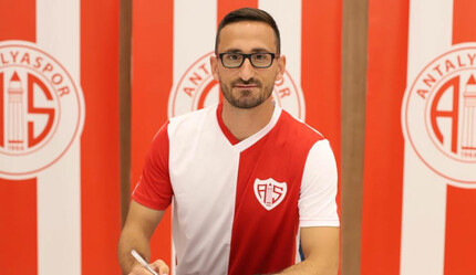 Erdoğan Yeşilyurt Antalyaspor'da! Akdeniz ekibi yazın ilk transferini açıkladı - spor