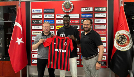 Sivasspor'dan ayrılan tecrübeli santrforu Mustapha Yatabare Gençlerbirliği'ne transfer oldu - spor