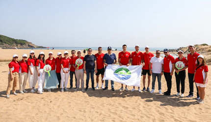 Voleybol haberleri | Filenin Efeleri Riva'da kıyı temizliği yaparak atık topladı - VOLEYBOL