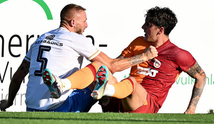 Rakip oyuncunun boğazına sarılan Zaniolo zor durduruldu! Galatasaray - Csakvar maçında ortalık karıştı - spor