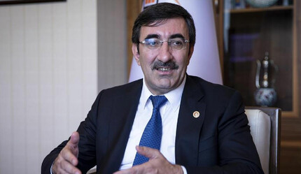 Akaryakıta zam gündemden düşmüyor! Cevdet Yılmaz'dan ilk açıklama: