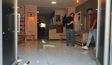 Adana'da güzellik merkezine silahlı saldırı! 1'i ağır 4 yaralı var - gundem