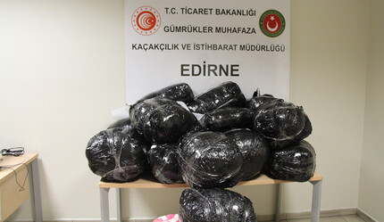 Kapıkule'de 2 milyonluk gelinlik şoku: Siyah poşetlerde ele geçirildi - gundem