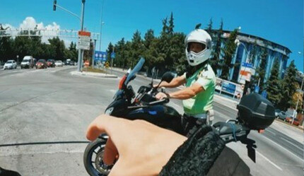 Yerlikaya, sosyal medyanın gündemindeki polis memurunu aradı: İşte bizim trafik polisimiz - gundem