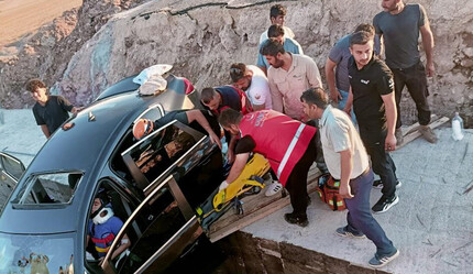 Çalışma yapılan yola giren otomobil çukura düştü! 3 yaşındaki Irmak hayatını kaybetti - gundem