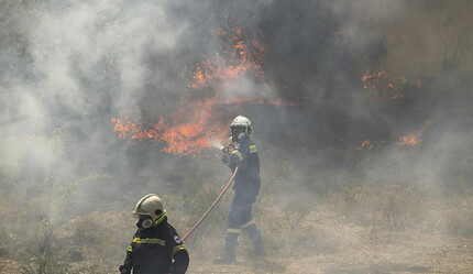 Yunanistan alev alev, hükümet çaresiz! İngiliz pilotun anonsu turistleri panikletti - dunya