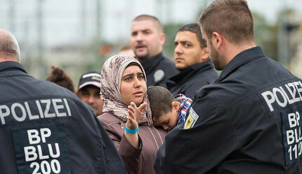 Almanya'dan sığınmacılara ilişkin öneri: Kamu yararına işlerde çalışsınlar - dunya