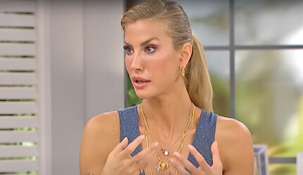 Çağla Şıkel’ın çılgın anları! Buz dolu fıçıya girdi, oğlu yanından ayrılmadı - magazin