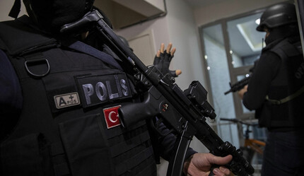 İstanbul'da 12 firari yakalandı - gundem