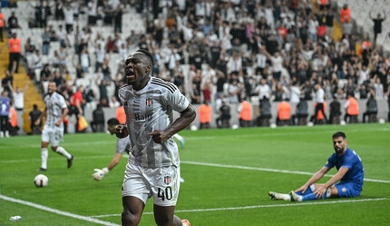 ÖZET Beşiktaş - Tirana (3-1 Maç Sonucu) Hazırlık döneminin yıldızı Jackson Muleka gollerine devam ediyor - spor