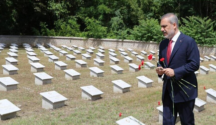 Bakan Fidan'dan Galiçya Cephesi Türk Şehitliği'ne ziyaret - gundem