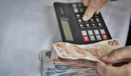 Emekli zam için yıl sonunu bekliyor: Enflasyon tahmini sonrası yeni oran ortaya çıktı - ekonomi