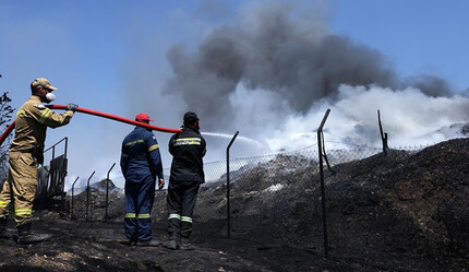 Yunanistan'ı etkileyen şiddetli yangınlara ilişkin 