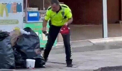 Trafik polisinden alkışlanacak hareket! Türk bayrağı hassasiyeti takdir topladı - gundem