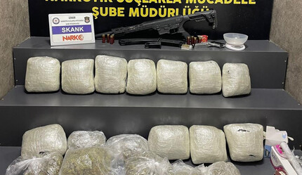 İzmir'de 7 adrese eş zamanlı uyuşturucu baskını: 4 tutuklama - gundem