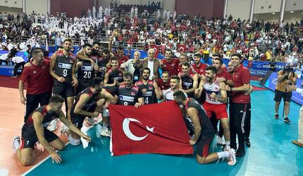 Son Dakika! Filenin Efeleri FIVB Challenger Kupası’nda şampiyon (Katar 2 - 3 Türkiye Maç Sonucu) - spor