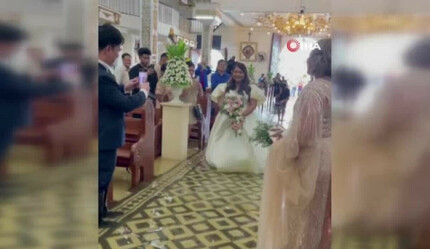 Filipinli çift göle dönen kilisede düğün yaptı! - dunya