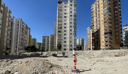 Adana'da depremde 42 kişiye mezar olan apartmanla ilgili şoke eden rapor! Betonu
