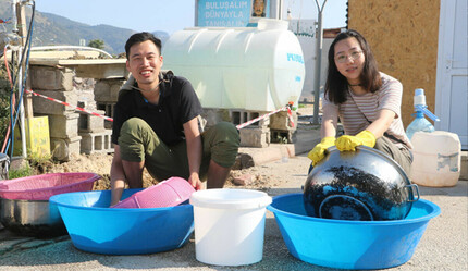 Dünyanın dört bir yanından enkaz kente yardıma koştular - gundem