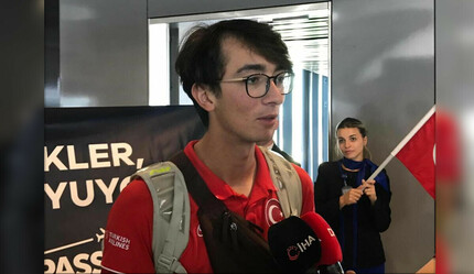 Tarihte Dünya şampiyonu olmayı başaran ilk Türk okçu Mete Gazoz İstanbul'a geldi - spor