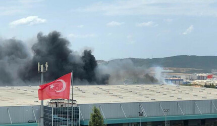 Son dakika... Çayırova'da market deposunda yangın: Çok sayıda ekip sevk edildi - gundem