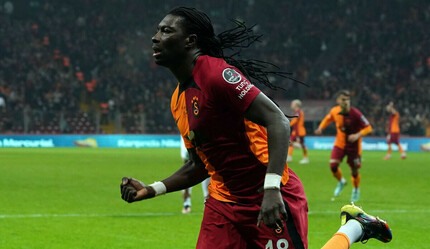 Bafetimbi Gomis'in yeni takımı açıklandı! Kawasaki Frontale ile resmi sözleşmeyi imzaladı - t-otomobil