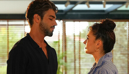 Ruhun Duymaz’ın Yıldız’ı Burcu Özberk, ‘torpilli’ iddialarına ateş püskürdü - magazin