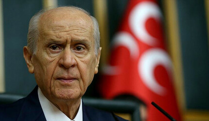 MHP'nin yerel seçim şarkısı belli oldu: Mustafa Yıldızdoğan besteledi Bahçeli'ye teslim etti - politika