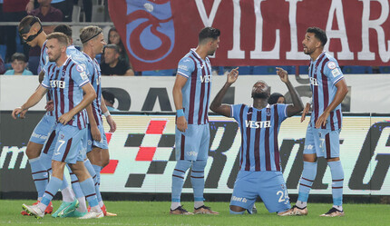 ÖZET Trabzonspor - Antalyaspor (1-0 Maç Sonucu) Denswil'den üçlük! Sezonun ilk golü galibiyeti getirdi - spor