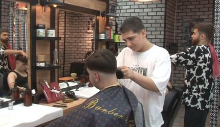 Berberlerin yeni tarifesi bölgeden bölgeye değişiyor! Nişantaşı'nda 500, Esenyurt'ta 100 TL - ekonomi