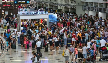 Turizmde rekor yılını geçti… Antalya’ya gelen turist sayısı 10 milyona yaklaştı! - ekonomi