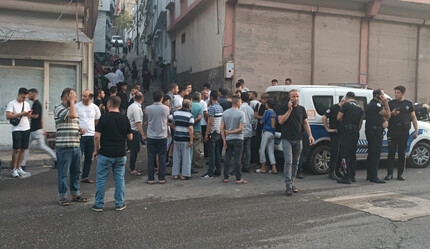 Pompalı tüfekle dehşet saçtılar! Uyuşturucu satıcıları mahalleliye kurşun yağdırdı: 1 ölü, 4 yaralı - gundem