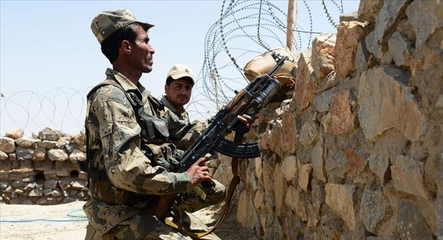 Pakistan'da çatışma: 1 asker öldü, 4 militan etkisiz hale getirildi - dunya