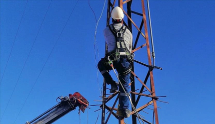 Kaçak trafoları sökmek isteyen ekibe taşlı saldırı: 16 milyon liralık kaçak kullanım engellendi! - gundem